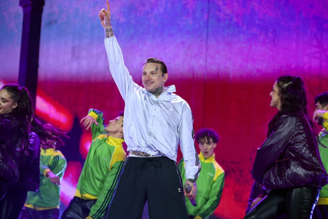 Smolasty i jego była dziewczyna razem na scenie. Fani nie gryźli się w język po ich występie