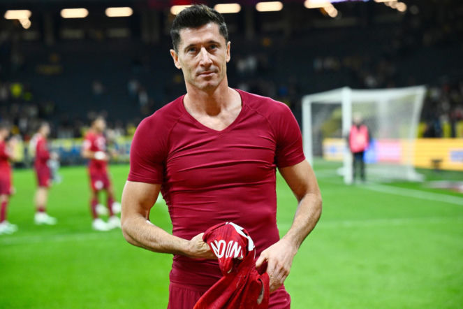 Szwecja - Polska: Nagrali Roberta Lewandowskiego po meczu! Naprawdę to zrobił