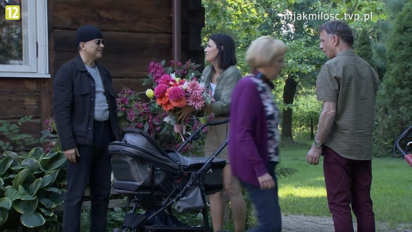 M jak miłość. Patrycja (Alżbeta Lenska), Robert Żak (Krzysztof Tyniec), Leon (Dariusz Toczek), Zosia Kisielowa (Małgorzata Rożniatowska)