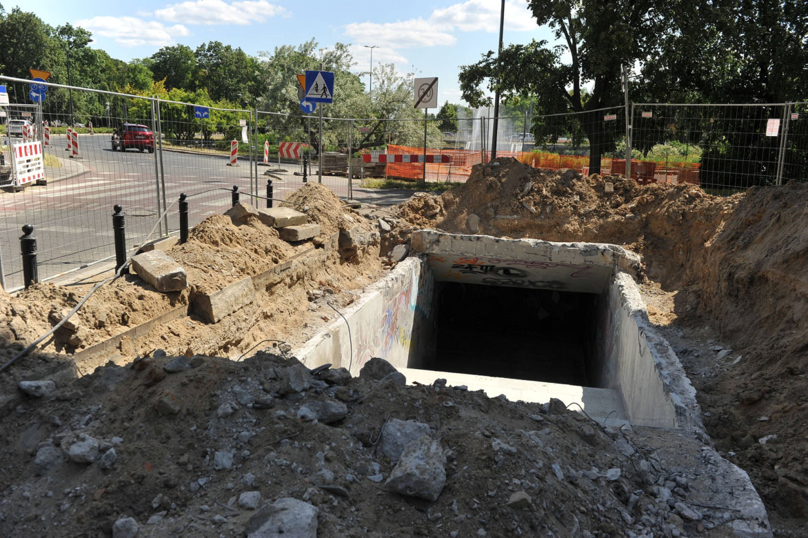 Rusza burzenie schodów! Wielkie zmiany na placu Na Rozdrożu