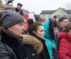 Starachowice solidarne z Ukrainą. Wiec poparcia na Rynku