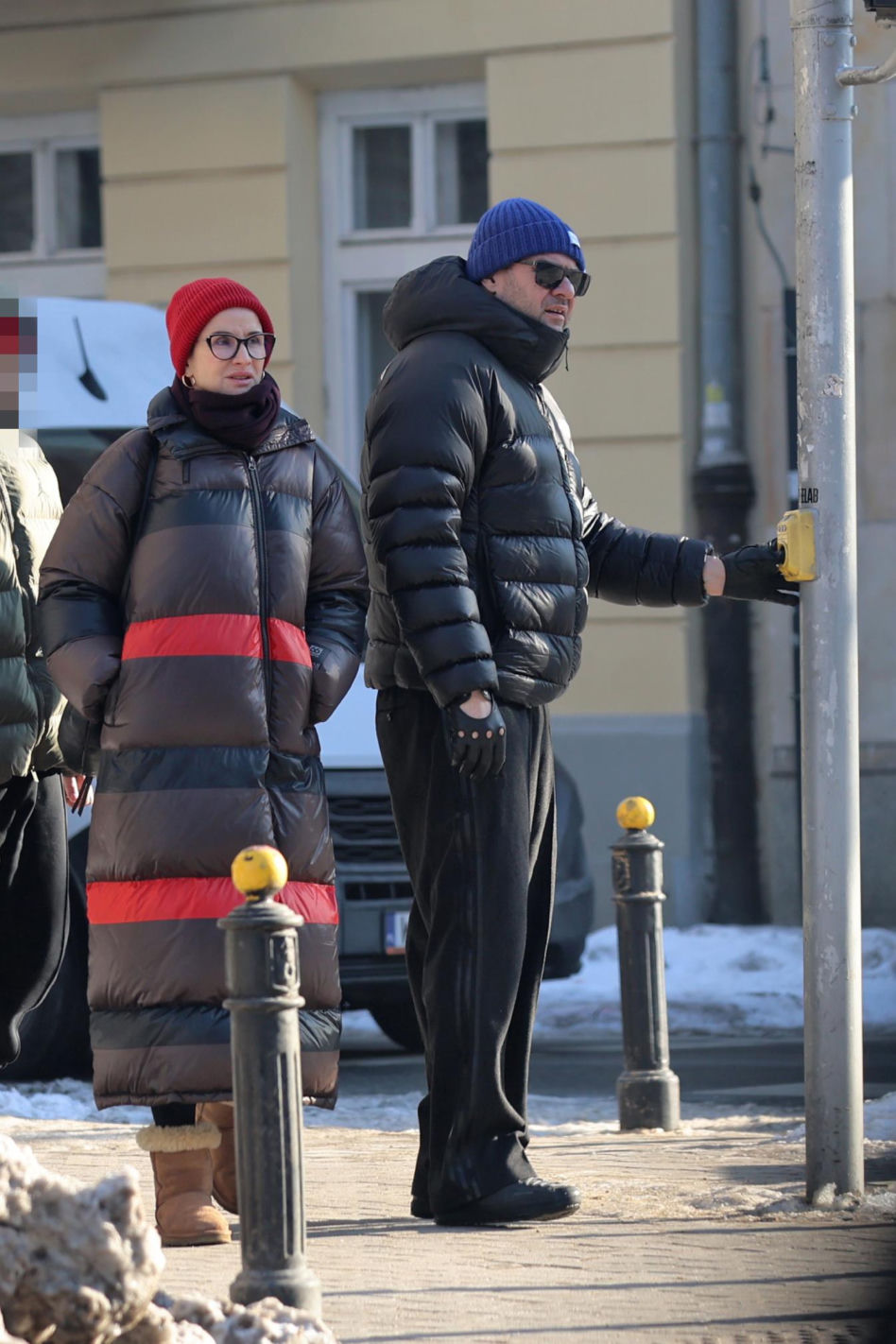 Tomasz Karolak  i Viola Kołakowska na spacerze