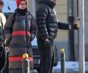 Tomasz Karolak  i Viola Kołakowska na spacerze