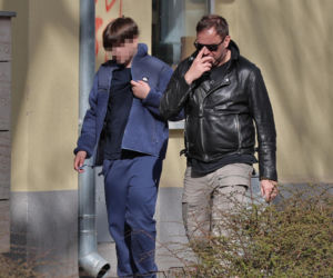 Tomasz Karolak parkuje jak król na włościach