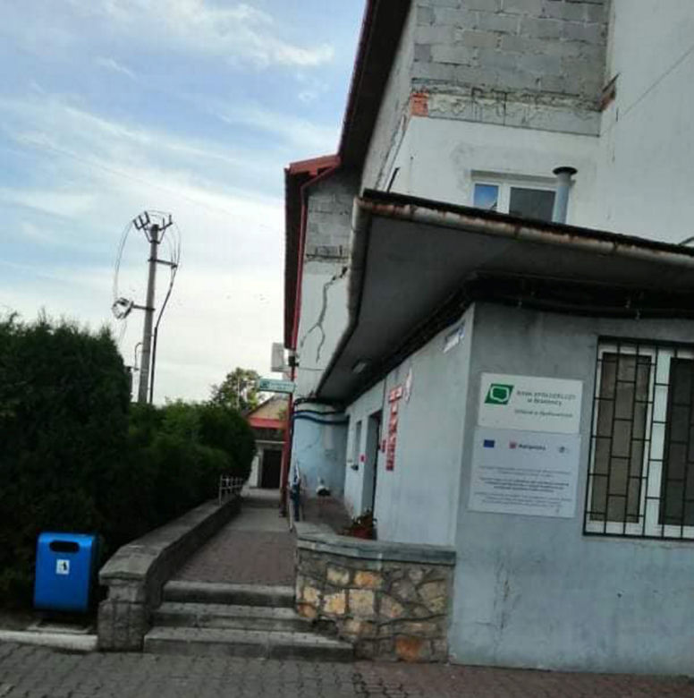 Bocian bandyta gnębi urzędników