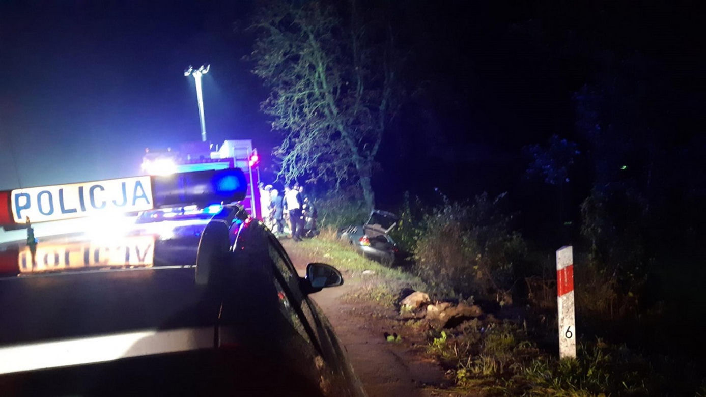 Mateusz zginął w pobliżu swojego rodzinnego domu. Policja mówi o zbyt dużej prędkości na drodze