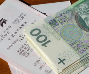 Gigantyczna wygrana w Lotto w Warszawie! Wydał 3 zł i będzie żył jak arabski szejk 