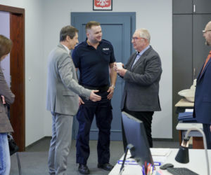 Sprawiedliwi - Wydział Kryminalny, odcinek 1000: Anonimowy telefon podważa winę skazanego na dożywocie mordercy. Policja dokonuje makabrycznego odkrycia