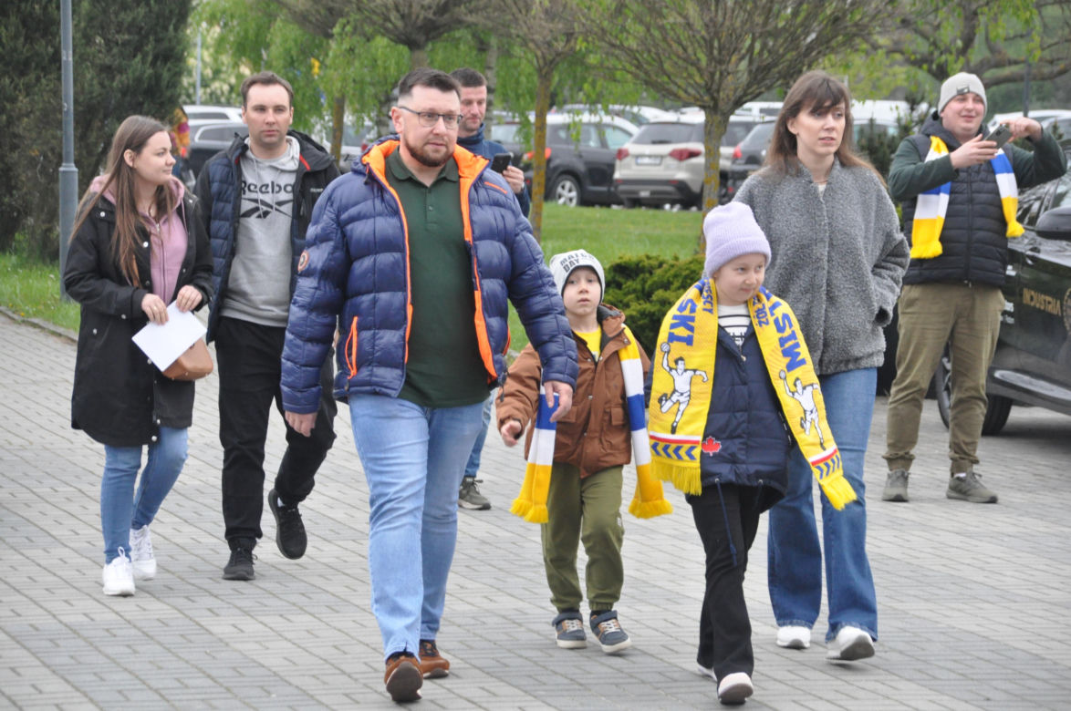 Kibice Industrii Kielce przed meczem z SC Magdeburg