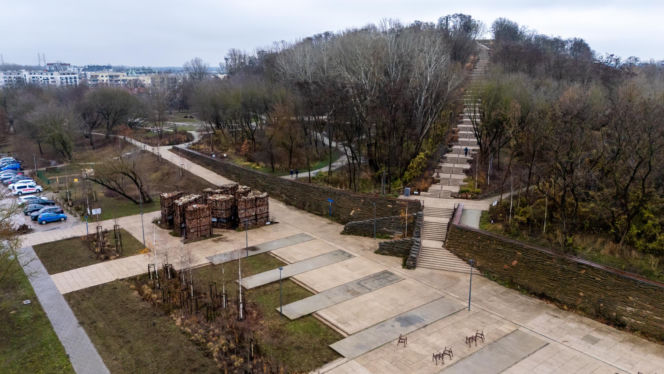 Park Akcji "Burza" w jesiennej odsłonie