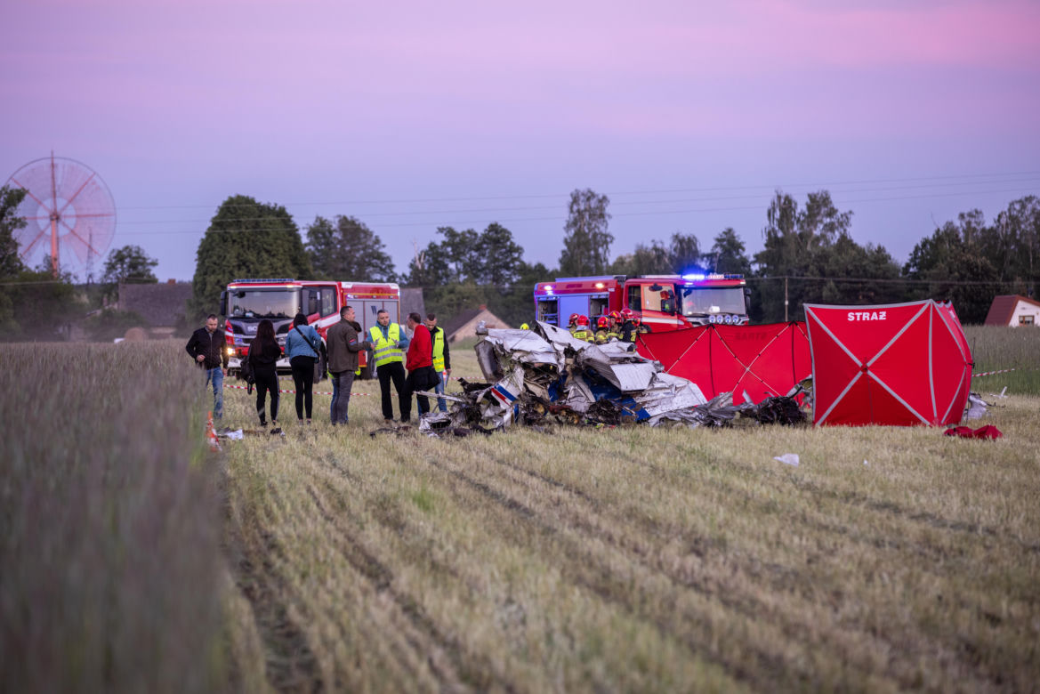 Płk. Marek Gładysz zginął w katastrofie lotniczej. Potworna tragedia. Razem z nim leciała matka
