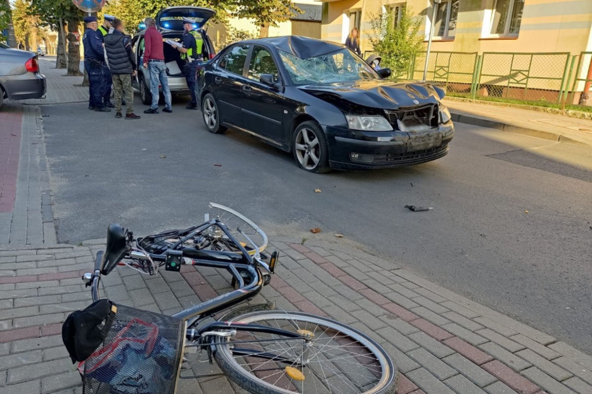Był tak pijany, że nie zauważył rowerzysty! Poszkodowany trafił do szpitala [ZDJĘCIA]