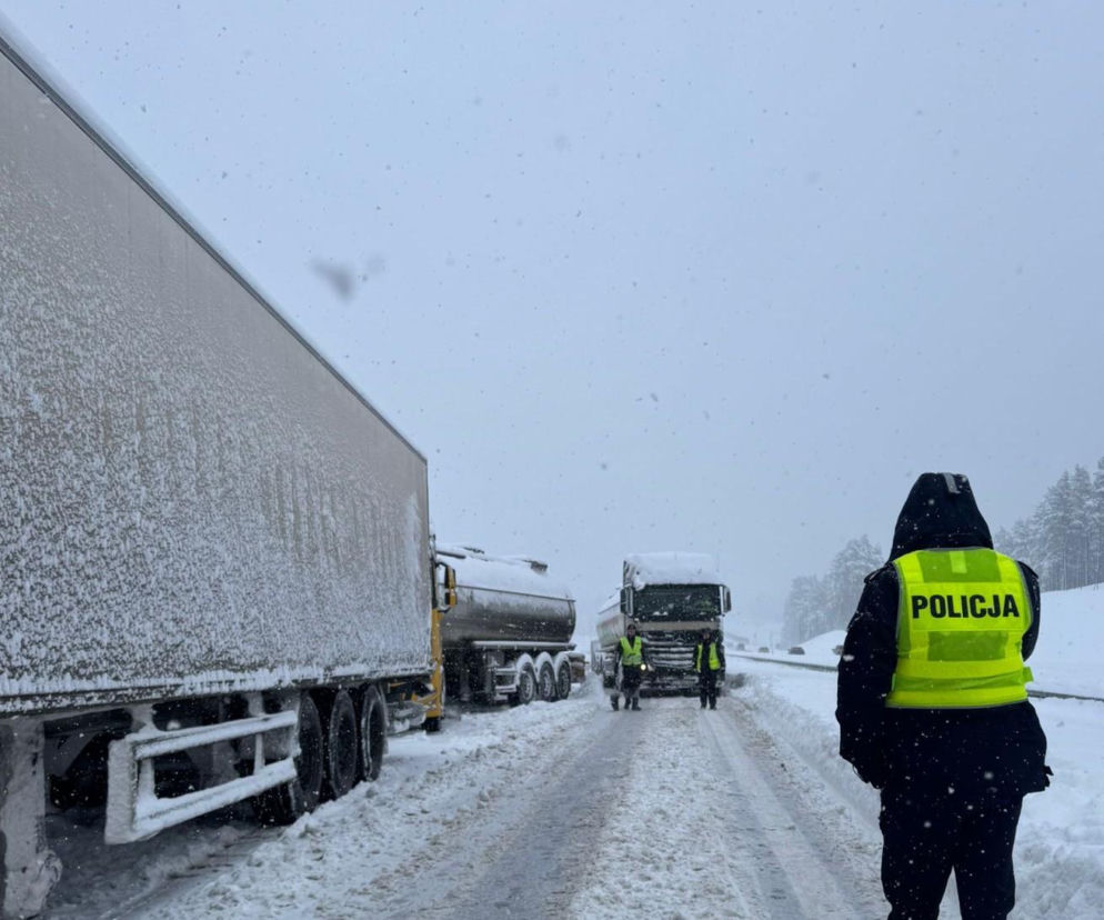 Zima uderzyła z pełną siłą. Kryzysowe spotkanie w MSWiA