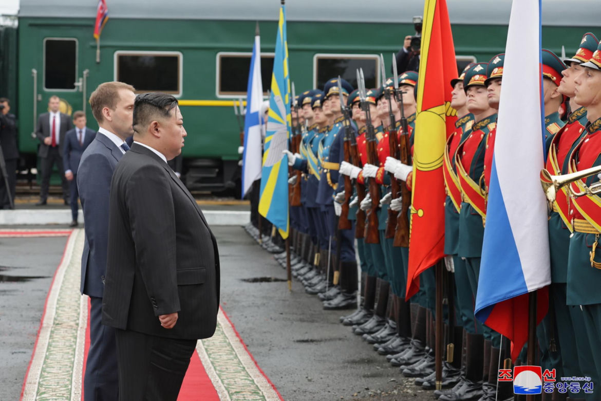 Nie uwierzysz, co Putin pokazał Kim Dzong Unowi! Wielki mors zrobił to na jego oczach