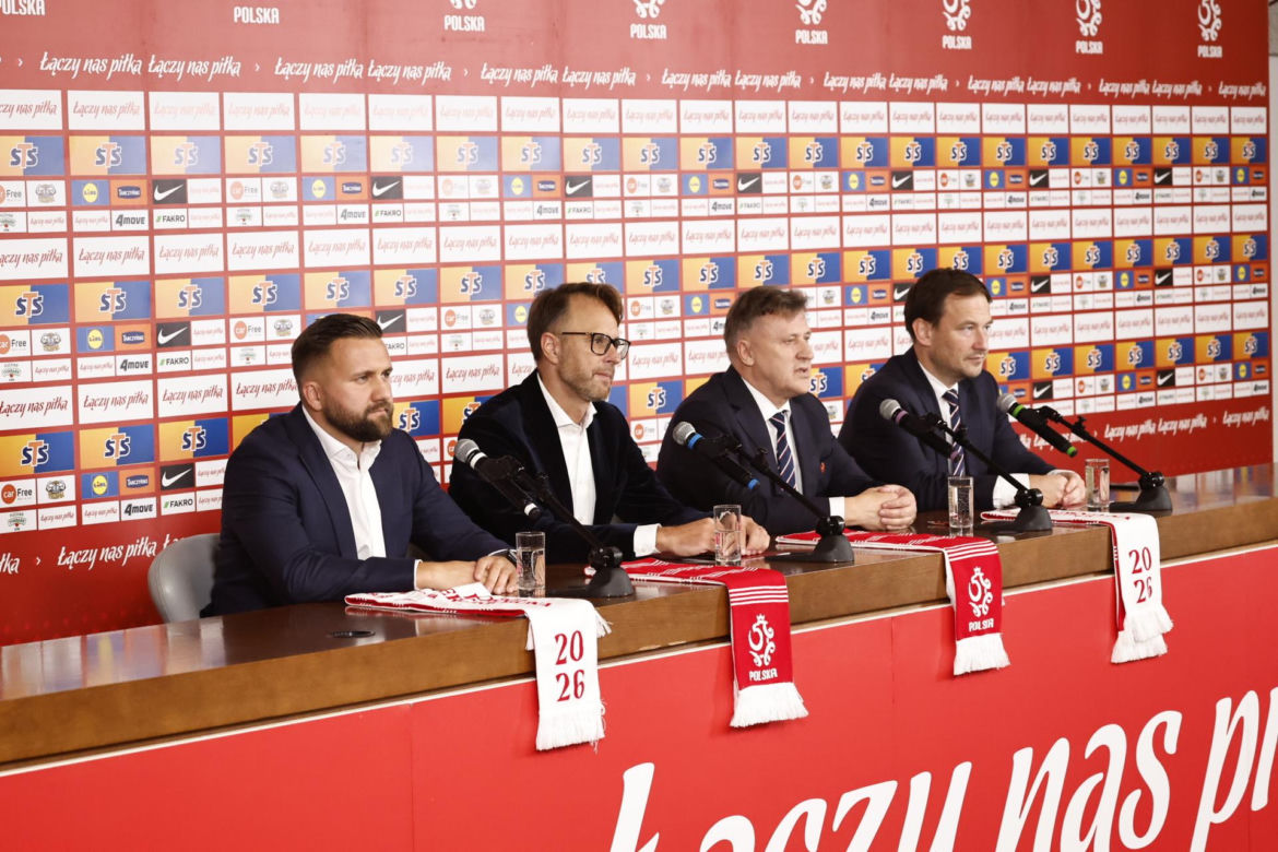 Cezary Kulesza i sekretarz Łukasz Wachowski ogłosili nowego sponsora PZPN