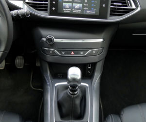 Peugeot 308 - panel centralny