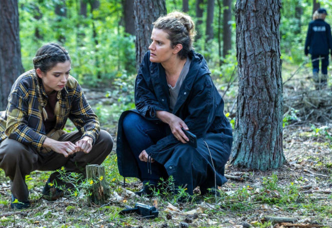 "Młode gliny", odcinek 17: nastolatek dokonuje brutalnego rozboju. Jego ofiara, ciężarna kobieta, walczy o życie