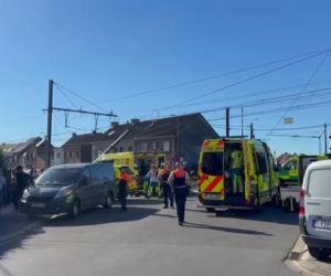 Koszmar na przejeździe kolejowym. Pociąg huknął w autobus z dziećmi! Są ofiary śmiertelne!