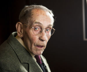 Odwiedź groby znanych