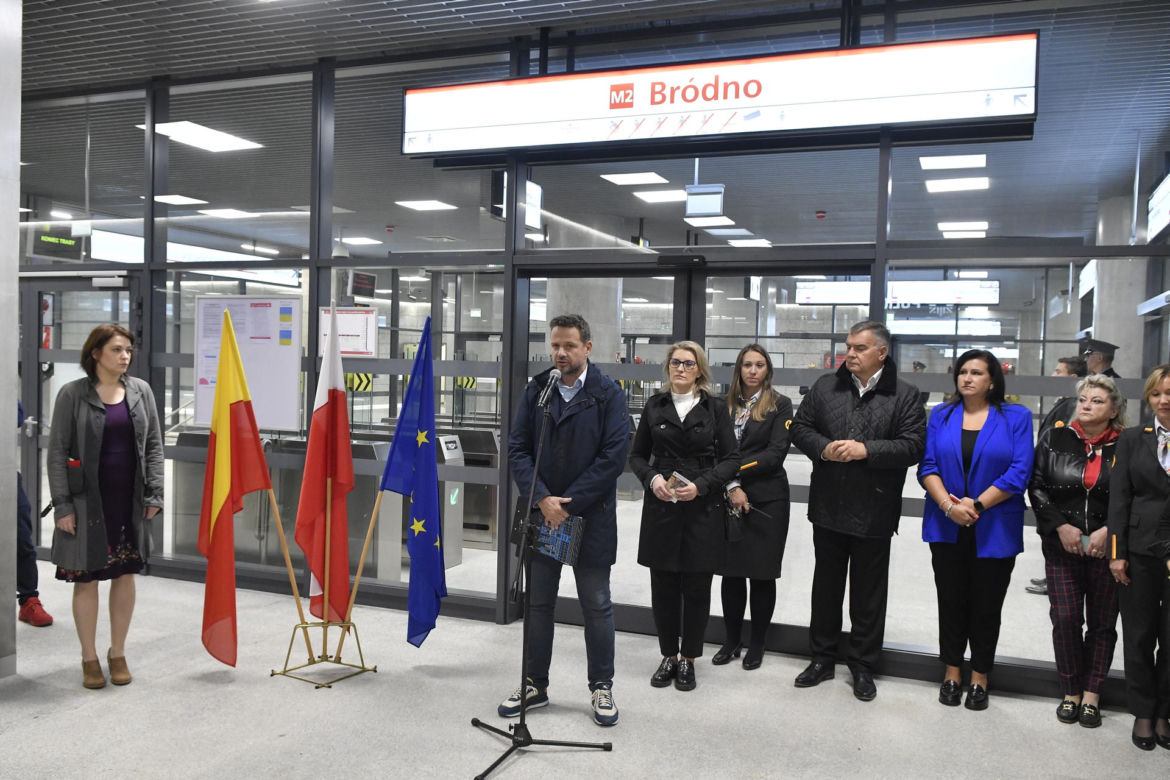 Metro pojechało na Targówek. Tak wyglądało otwarcie nowych stacji