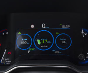 Toyota Corolla GR Sport 2.0 Hybrid Dynamic Force 184 KM e-CVT vs. Volkswagen Golf 8 1.5 eTSI 150 KM Style DSG7