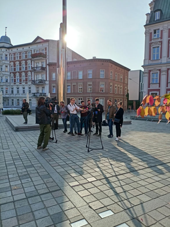 Pikieta urzędników poznańskich na Placu Kolegiackim