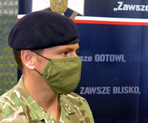 Białystok. Brytyjski oficer mjr Luke Dodington otrzymał Srebrny Medal Wojska Polskiego