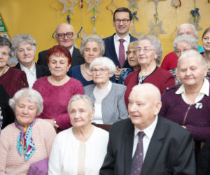 Premier Morawiecki odwiedził seniorów w Ostrołęce