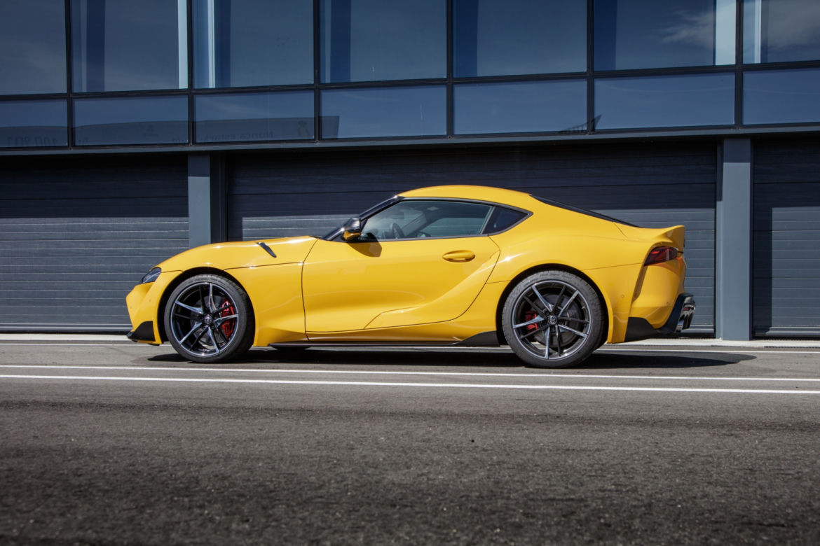 Toyota GR Supra w kolorze Nitro Yellow