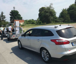 Jechał w bagażniku