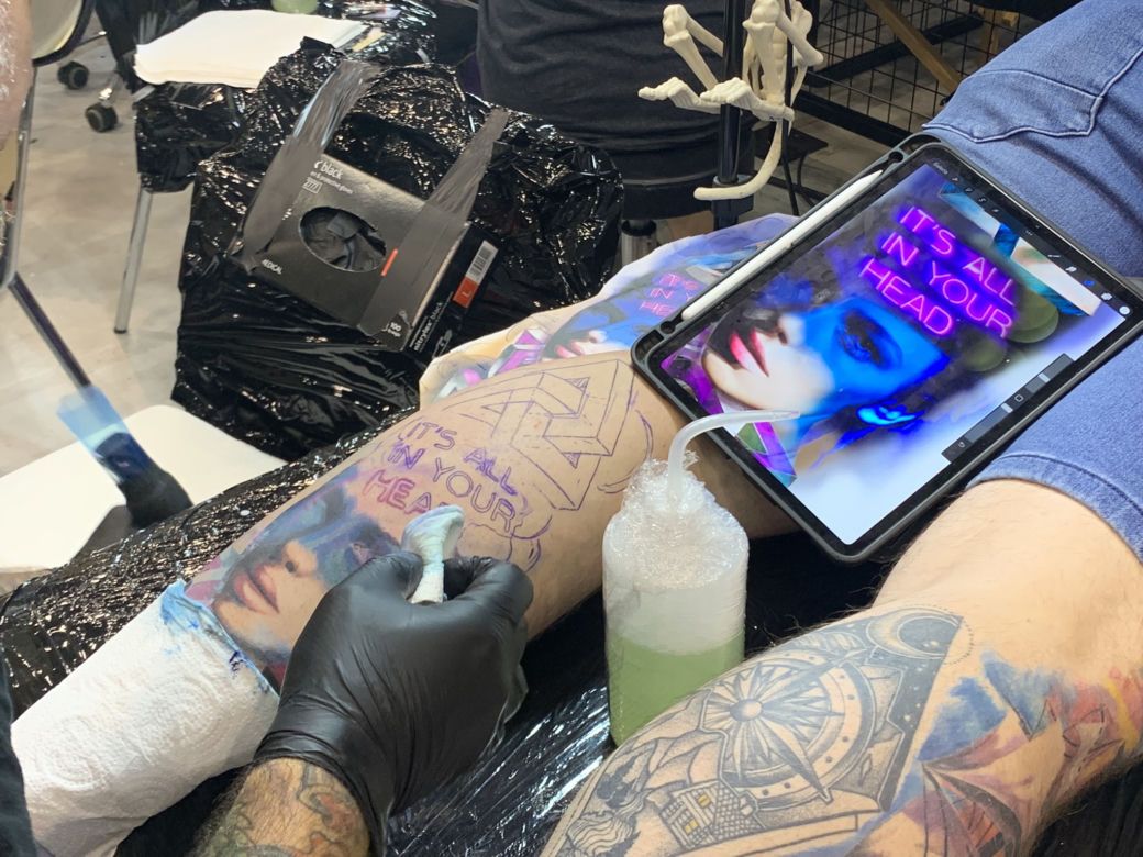 Tattoo Konwent Katowice 2022. Tatuatorzy tworzą piękne tatuaże