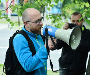 Protest przeciwko wycince drzew w centrum Lublina. „Będziemy ich bronić własnym ciałem!”