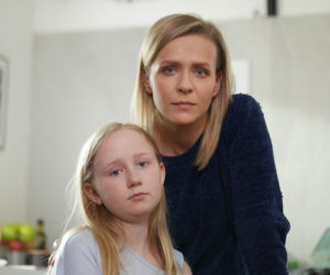 Pierwsza miłość, odcinek 3075, Julka (Łucja Kawczak), Marysia (Aneta Zając)