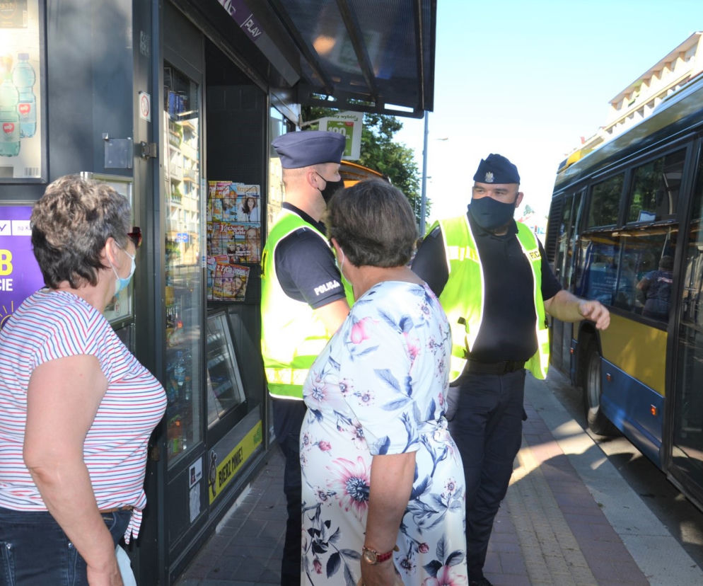 Kontrola maseczek w autobusach