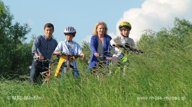 M jak miłość. Marek (Kacper Kuszewski), Marta (Dominika Ostałowska), Antek (Jakub Jankiewicz), Mateusz (Krystian Domagała)