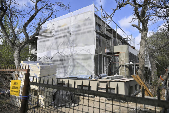 Niekończący się remont sąsiadów Kaczyńskiego