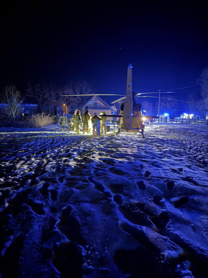 Ciągnik przygniótł mężczyznę. Dramatyczna walka o życie i akcja LPR