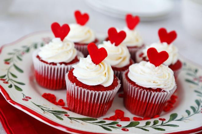 Muffiny red velvet - walentykowe babeczki z kremem.