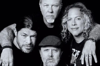 Metallica. Historia w 180 kawałkach. Na polskim rynku ukazał się monumentalny album o grupie