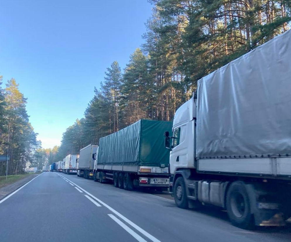 Bobrowniki. Ponad tysiąc TIR-ów w kolejce do przejścia granicznego