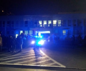 Protest pod Komendą Miejską Policji w Toruniu