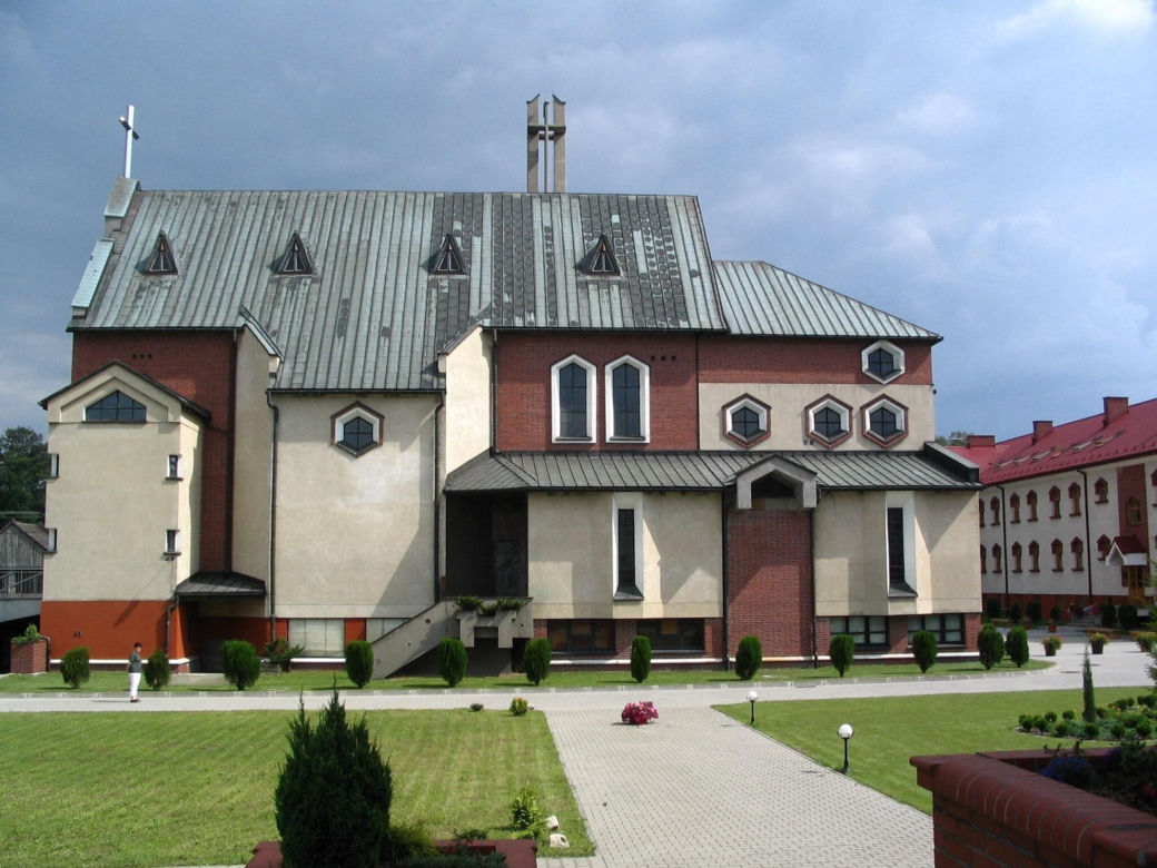To jedna z najciekawszych małopolskich wsi. Jej mieszkańcy modlą się do świętego męczennika