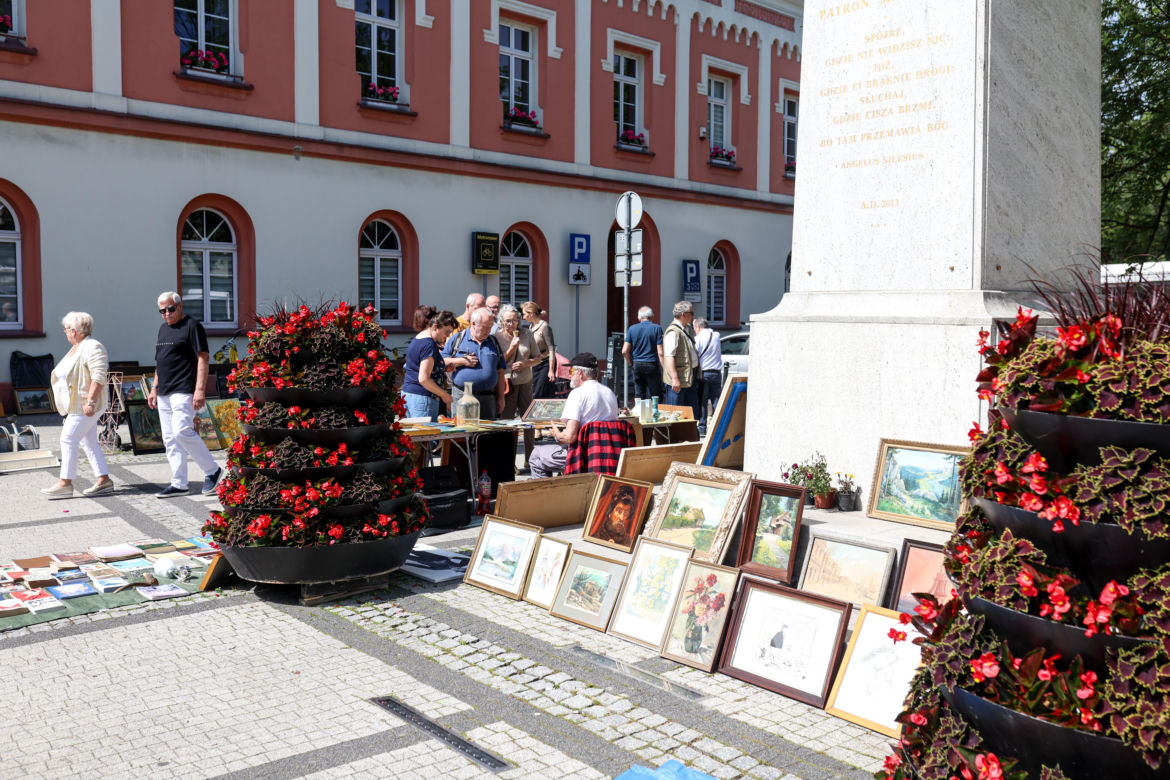 Mikołowski Jarmark Staroci odbywa się na Rynku