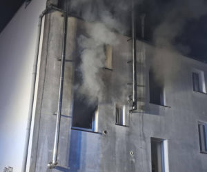 Tragiczny pożar w mieszkaniu w Kościanie. Nie żyje mężczyzna