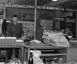 QUIZ PRL. Czy się stoi, czy się leży, trzy tysiące się należy. Tak pracowano w PRL-u