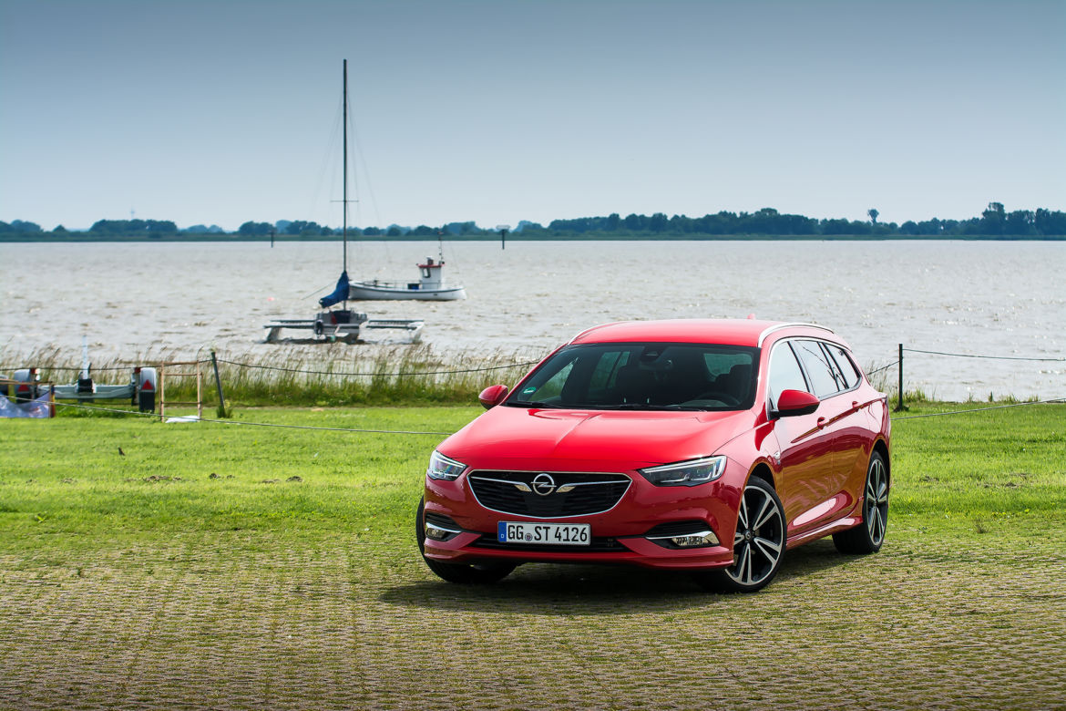 Opel Insignia Sports Tourer OPC Line 2.0 Turbo 260 KM AWD AT
