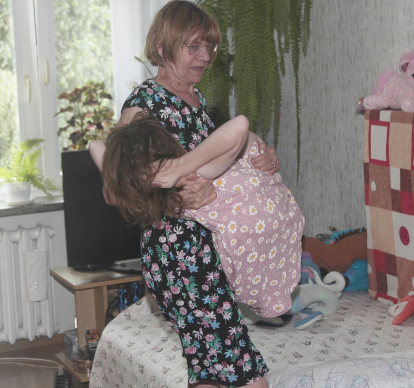 Siedlce. Kupmy Karolinie podnośnik do kąpieli 