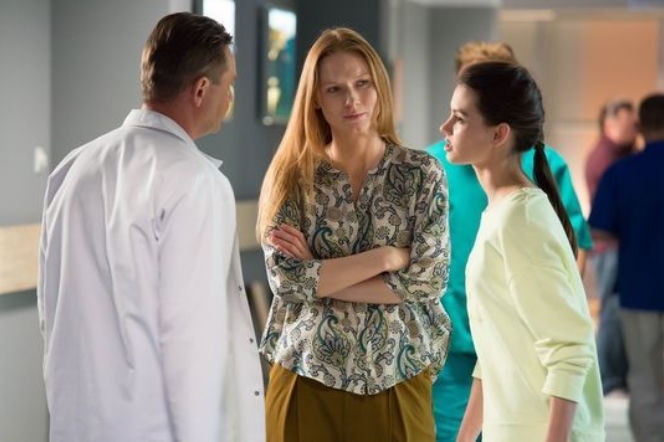 Na dobre i na złe odcinek 646, Blanka (Pola Gonciarz), Wiktoria (Katarzyna Dąbrowska), Tomasz (Ireneusz Czop)
