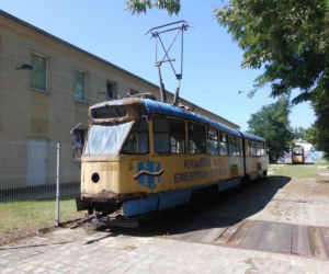 Jesteście ciekawi jak wyglądają od środka stare, opuszczone tramwaje? Mamy dla Was [ZDJĘCIA]!