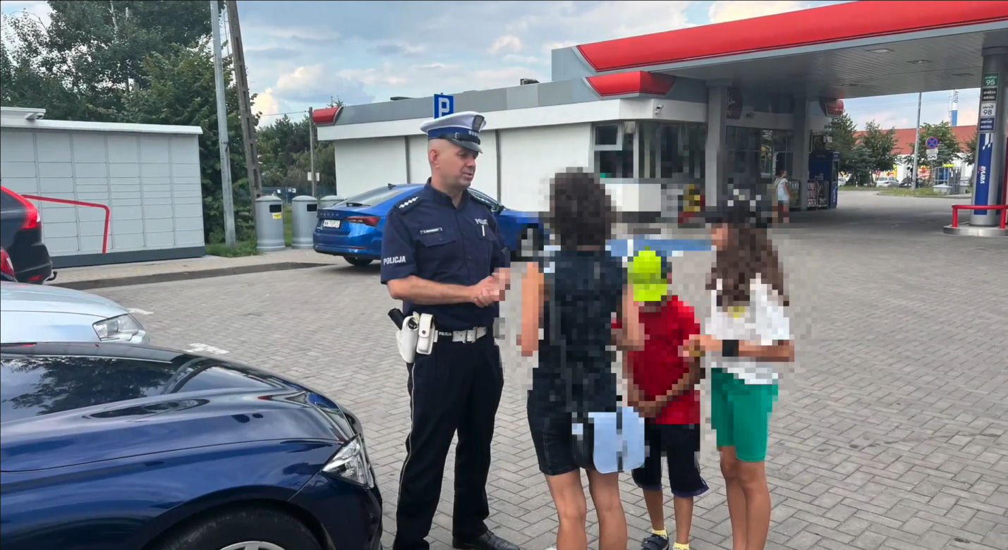 Policjanci polowali z drona na pieszych i rowerzystów